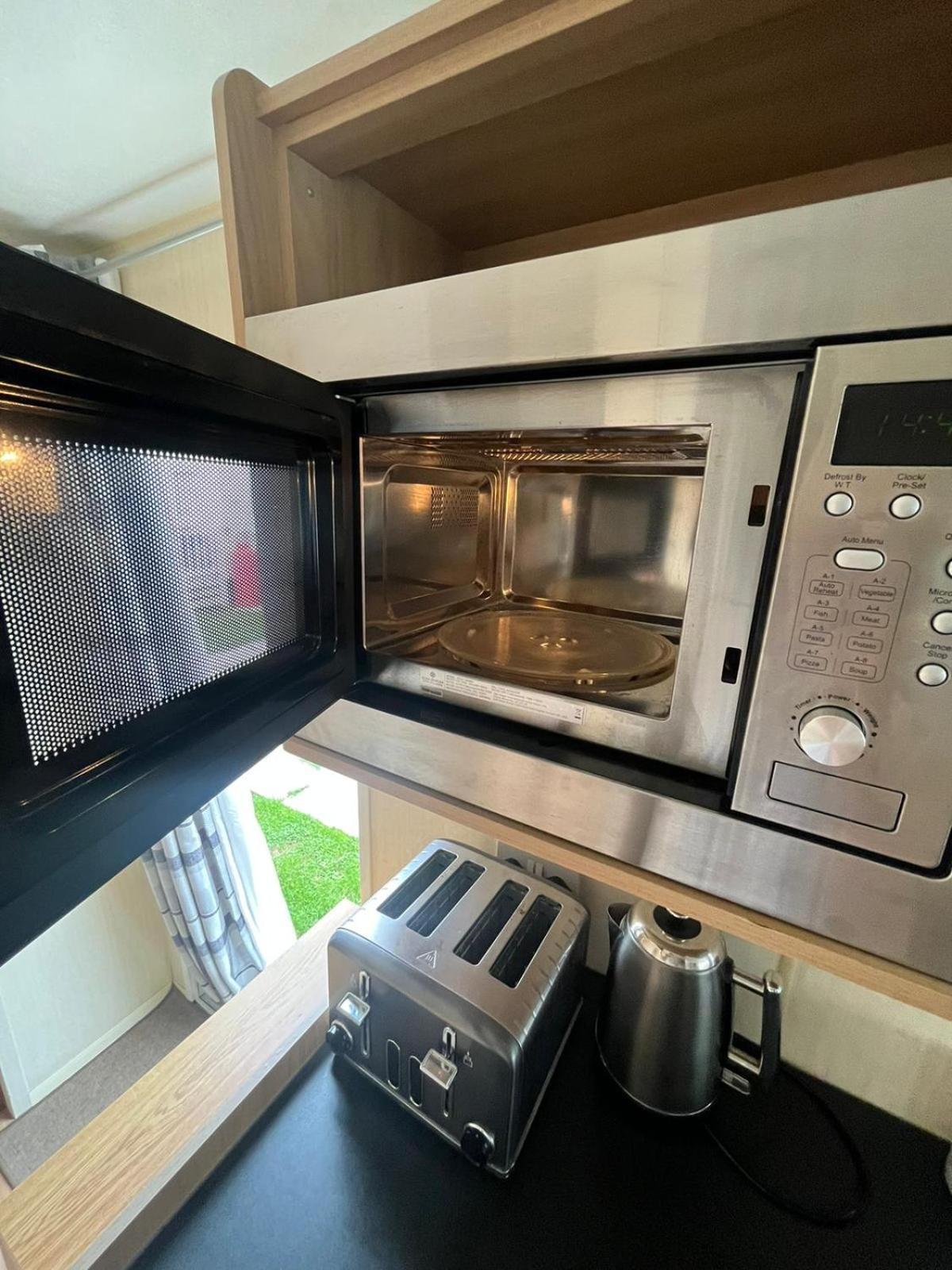 3 Bedroom Caravan, Sleeps 8 Lyons Lido Beach 프레스타틴 외부 사진