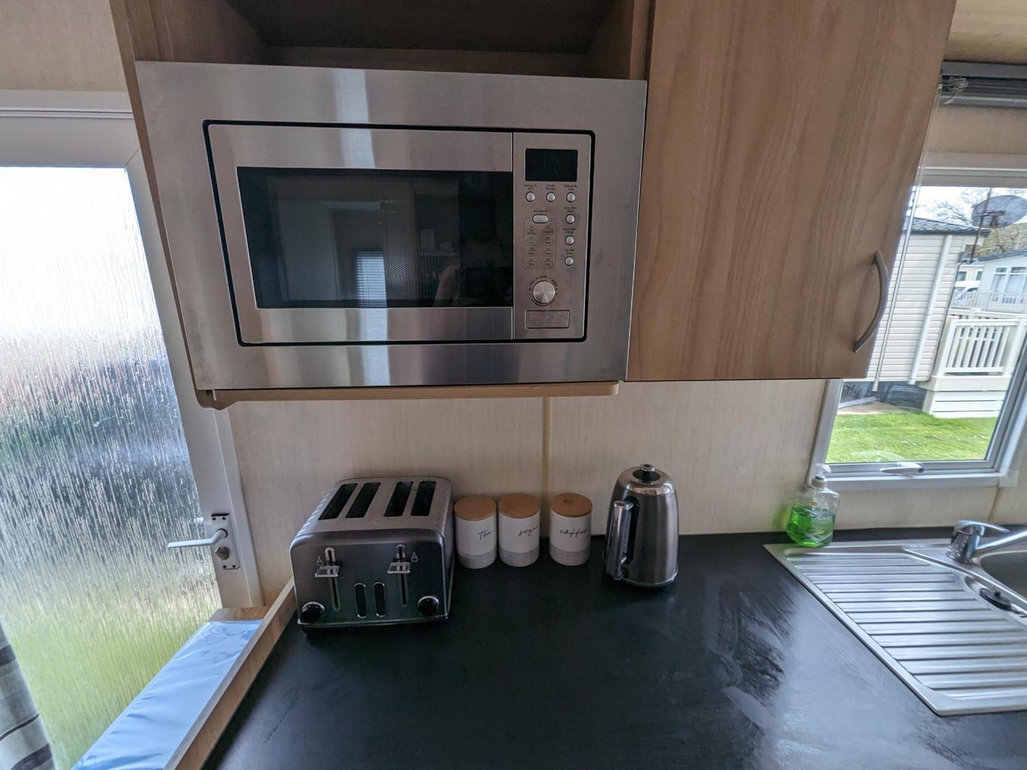 3 Bedroom Caravan, Sleeps 8 Lyons Lido Beach 프레스타틴 외부 사진
